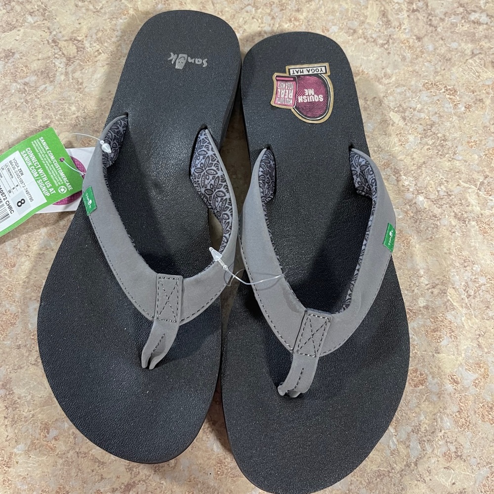 Sanuk flip flops